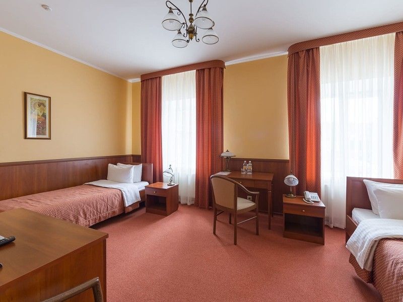 Твін – від 1800,00 грн